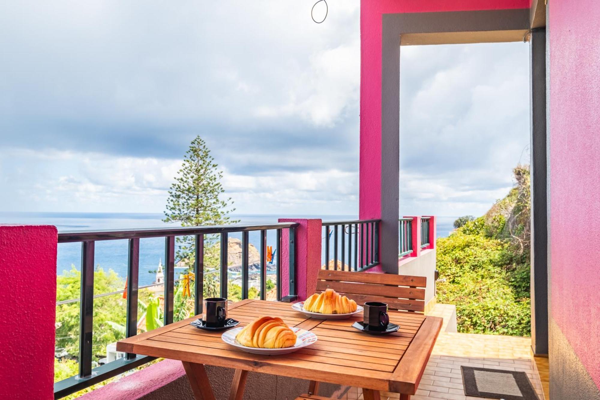De Freitas Home Porto Moniz Exteriör bild